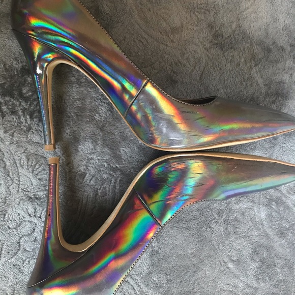 ✨2/$55✨Metallic BCBG heels - Picture 10 of 11